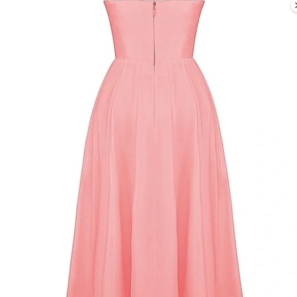 House of CB LOLITA
Apricot Corset Sundress in Size Medium - Picture 5 of 7